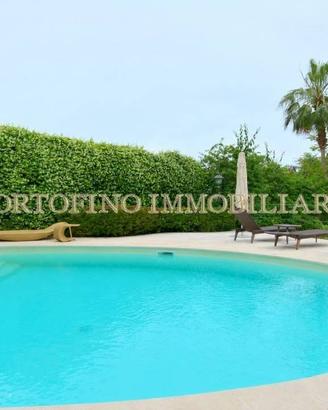 Villa di 309 m² con più di 5 locali a Santa Marghe