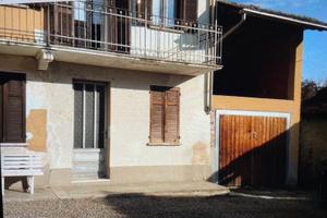 Casa semi-indipendente con garage balcone e terre