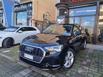AUDI Q3 35 TDI S tronic Business Advanced
