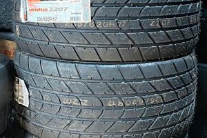 Gomme slick nuove 13 e 17