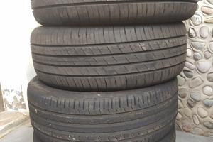 gomme 215/55/17