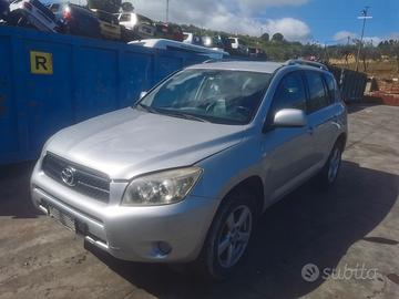 Ricambi Toyota Rav4 2200 D4D 5 porte del 2006