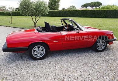 Alfa Romeo Spider Duetto 2.0 - Rosso interni neri