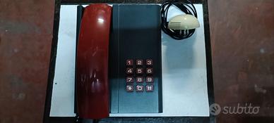 Telefono Vintage Rosso A Tastiera Futura Per SIP
