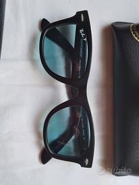 RAY BAN WAYFARER  polarized