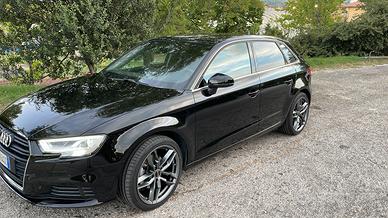 Audi A3 30 G-Tron