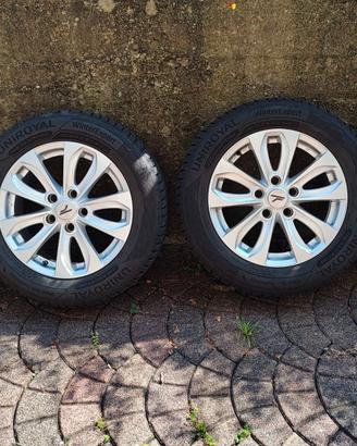4 cerchi con gomme invernali Renault Scenic X-Mod