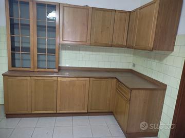 Mobile in legno cucina/soggiorno