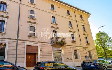 SOLUZIONE DA RISTRUTTURARE IDEALE PER INVESTIMENTO