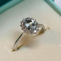 Anello oro bianco, diamantini e acquamarina