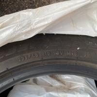 Pneumatici invernali M+S Pirelli 235/45/19