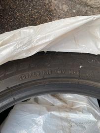 Pneumatici invernali M+S Pirelli 235/45/19