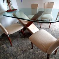 Tavolo in cristallo e 4 sedie