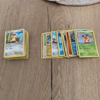 Molte carte pokemon antiche