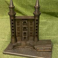 Scultura in ferro dei Torricini Palazzo Urbino