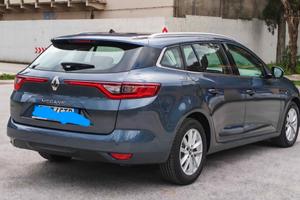 a malincuore cambio x una CROSSOVER 