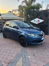 Lancia Ypsilon 1.0 FireFly 5 porte S&S Hybrid Silv