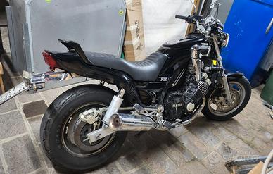 Yamaha FZX 750 - 1996