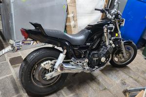 Yamaha FZX 750 - 1996