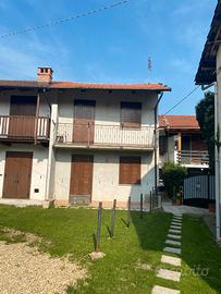 Varisella Centro - Casa di corte semi-indipendente