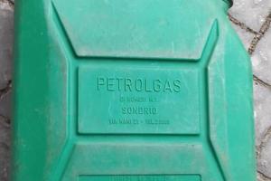 TANICHE IN PLASTICA PER CARBURANTI