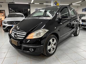MERCEDES A180 CDI Avantgarde UNICO PROP/ NAVI/