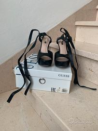 Sandali GUESS neri in pelle