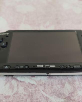 PsP con 9 giochi , perfettamente Funzionante 