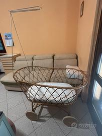 Carrozzina in vimini