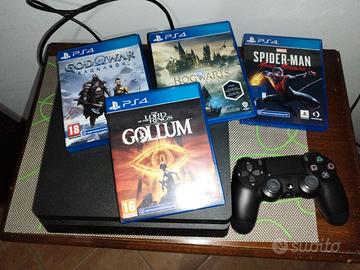 PlayStation 500 GB 4 + 4 giochi + 1 controller 