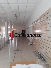 Locale di ampia metratura