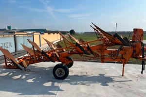 Aratro quadrivomere MIPRA per trattore