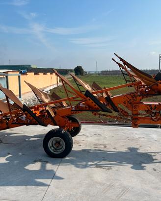 Aratro quadrivomere MIPRA per trattore