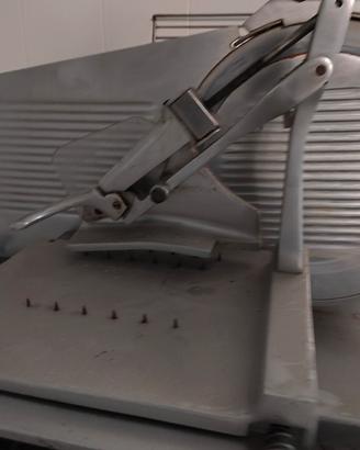 affettatrice professionale 380v