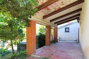 CASA INDIPENDENTE A STRONCONE