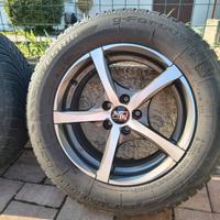 Cerchi in lega e pneumatici invernali 215 65 r16