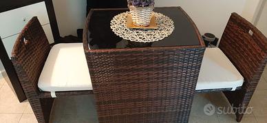 tavolo con sedia a scomparsa