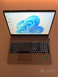 Computer portatile HP 250 G9 Silver