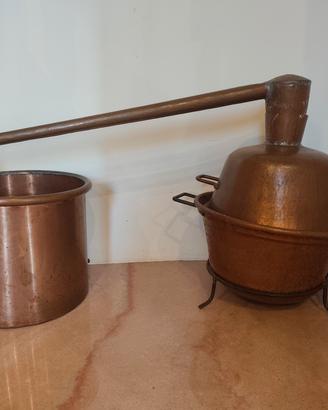 Alambicco Distillatore Storico in Rame