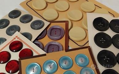 VECCHI BOTTONI DA MERCERIA PER VESTITI VINTAGE 