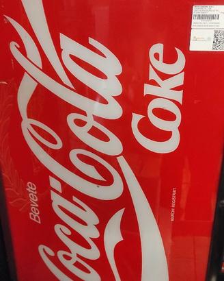 Distributore Coca-Cola