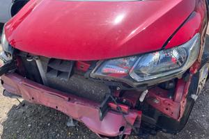 Honda Jazz 1.3 2017 sinistrata