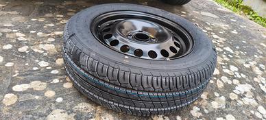 Ruota di scorta con cerchione 195/60R15H88  DUNLOP