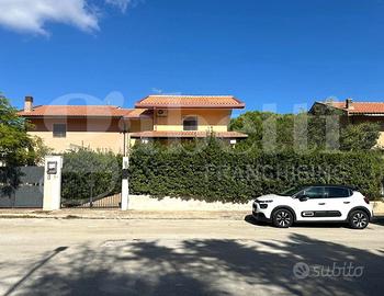 Villa o villino Avola [Cod. rif 3267022VRG]