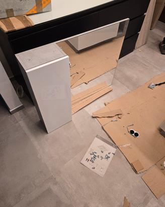 Mobiletto bagno +Specchio