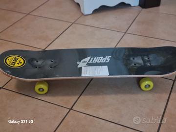 Skateboard