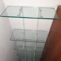 Scaffale a cremagliera con mensole in vetro