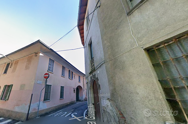 Bilocale ristrutturato con garage incluso