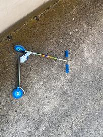 Monopattino bambini 2 ruote Ben 10