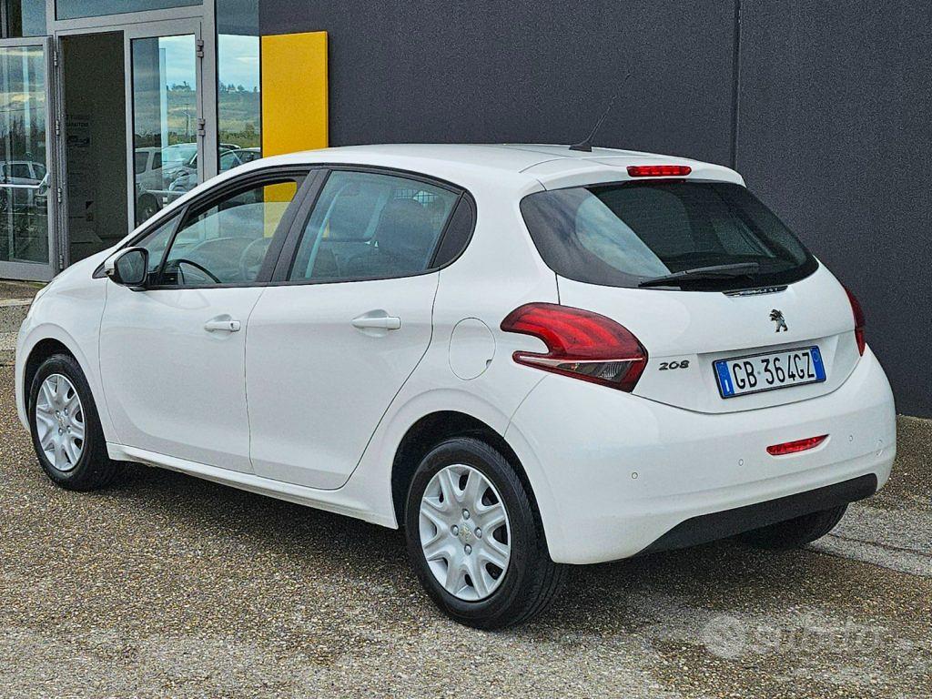 Peugeot 208 2020 photo 3